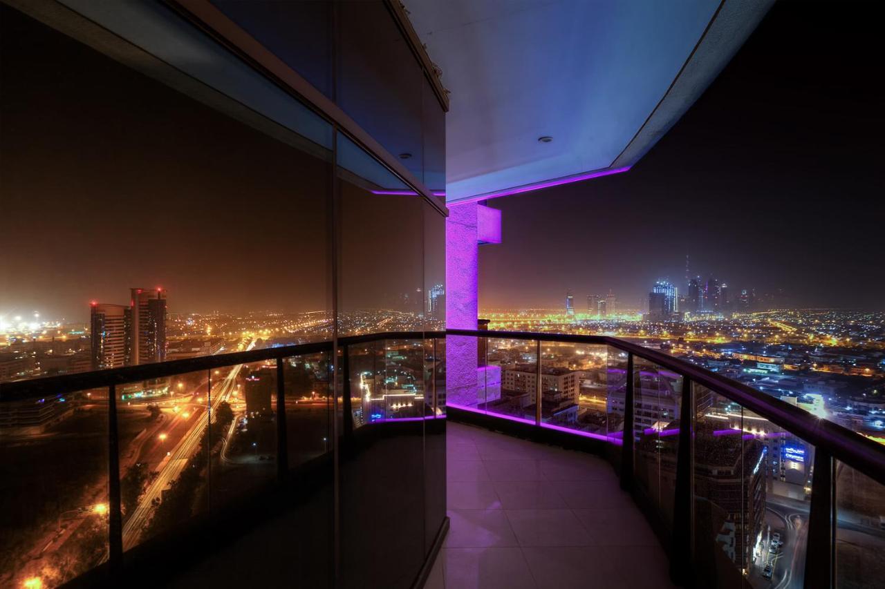 Majestic City Retreat Hotel Дубай Екстериор снимка