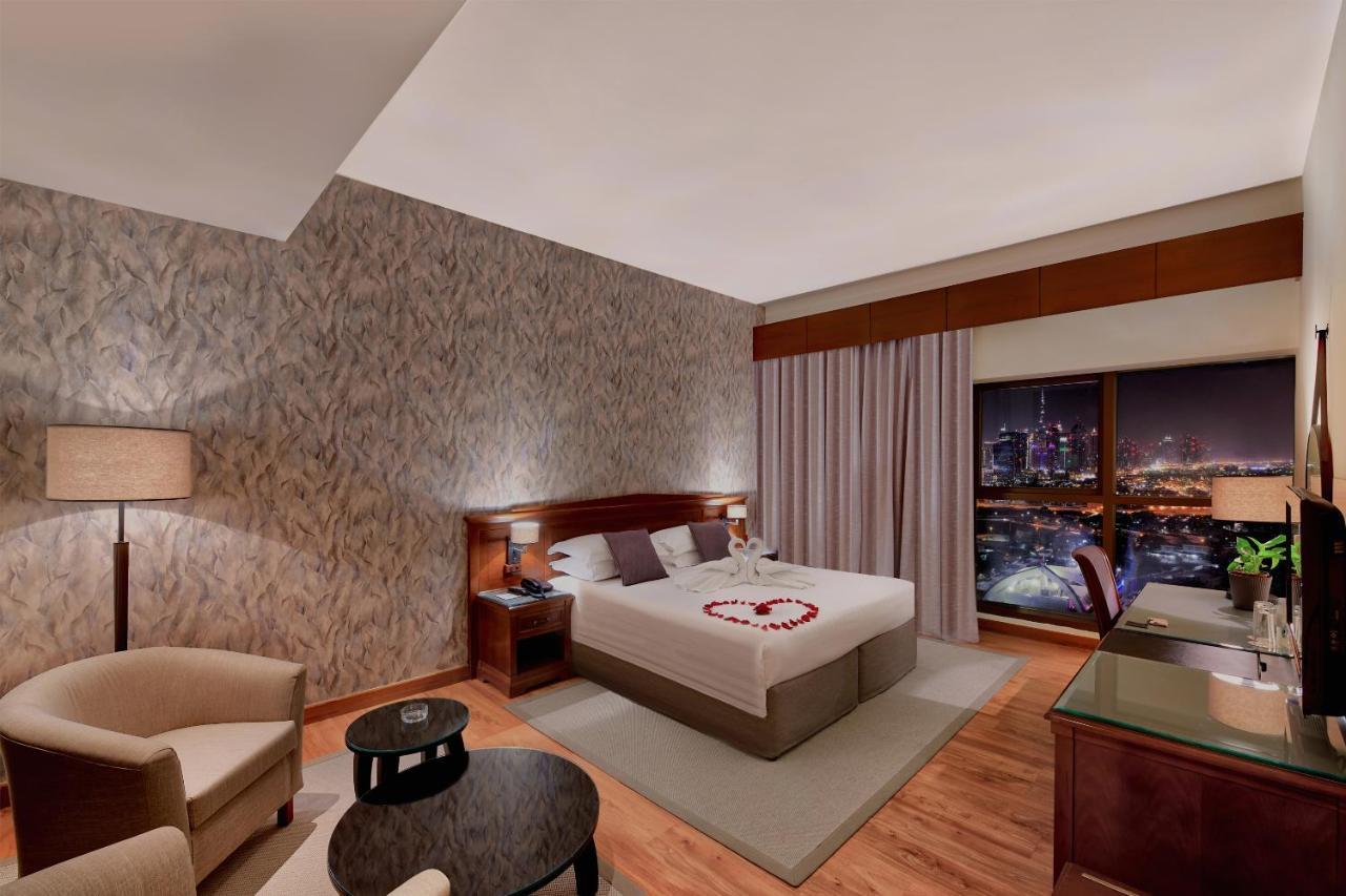 Majestic City Retreat Hotel Дубай Екстериор снимка